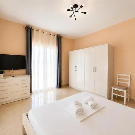 Jasmine Seaview Apartment *