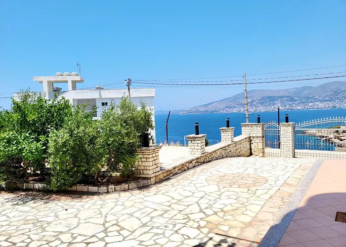 Jasmine Seaview 公寓 Sarandë